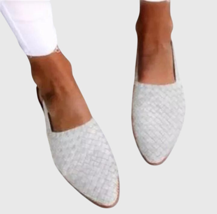 White / AU 10