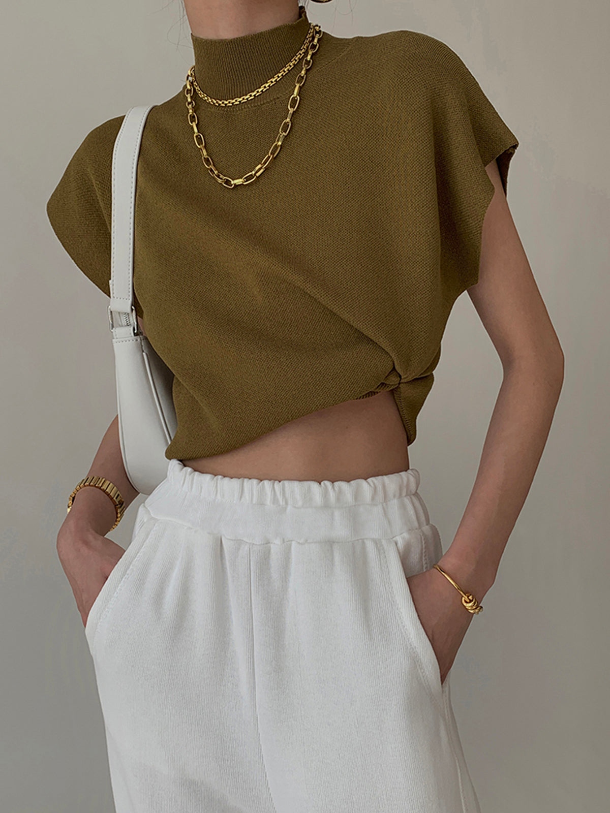 Casual Top with Mock Neck and Short Sleeves for Women
